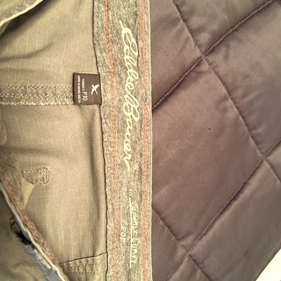 Eddie Bauer Slightly Curvy Crop- 10P - GUC - Picture 2 of 6